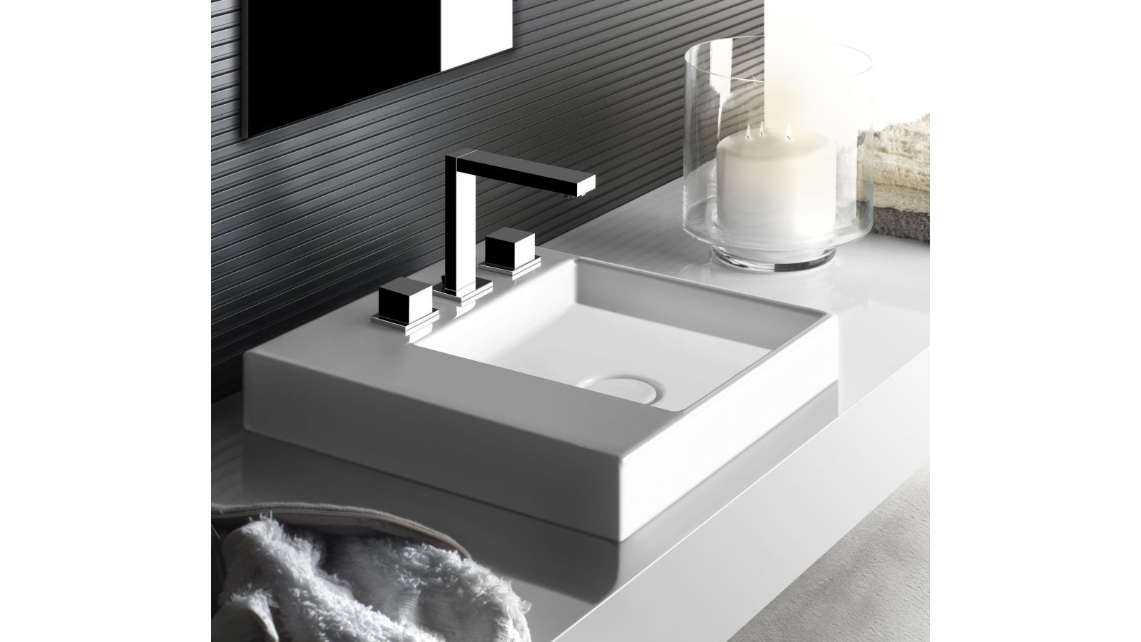 Rettangolo Sink and Faucet